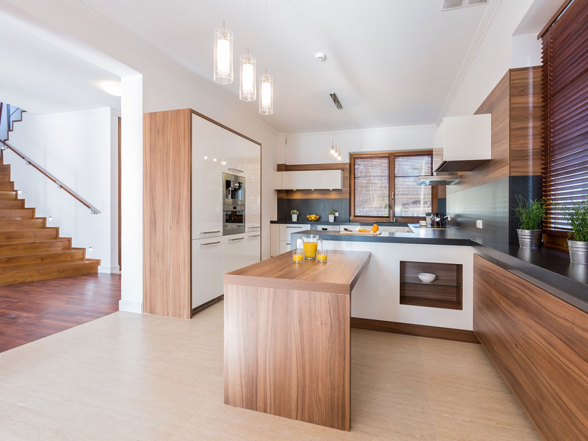 033 Renovated kitchen apartment